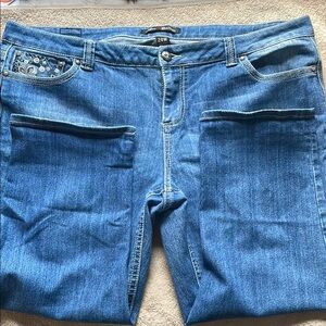 Love Nation 24W Denim Capris